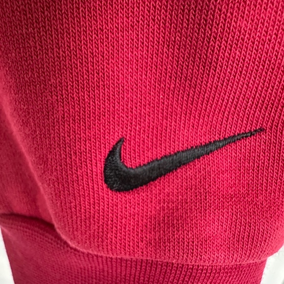 Red Nike Embossed Logo Cropped Dri-Fit Crewneck Sweatshirt Small - Picture 3 of 15